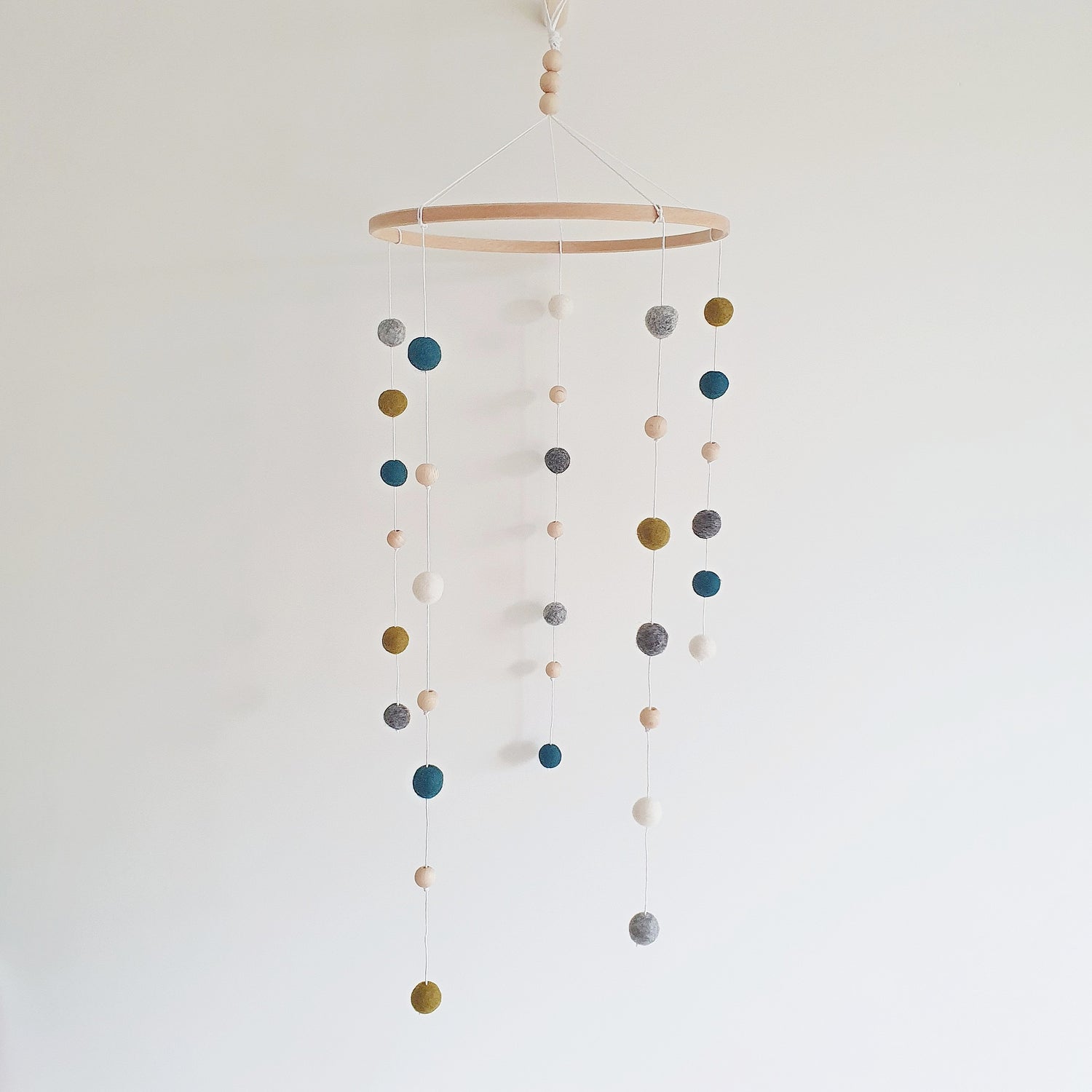 Babymobiel viltballetjes | Petrol-army-grijs