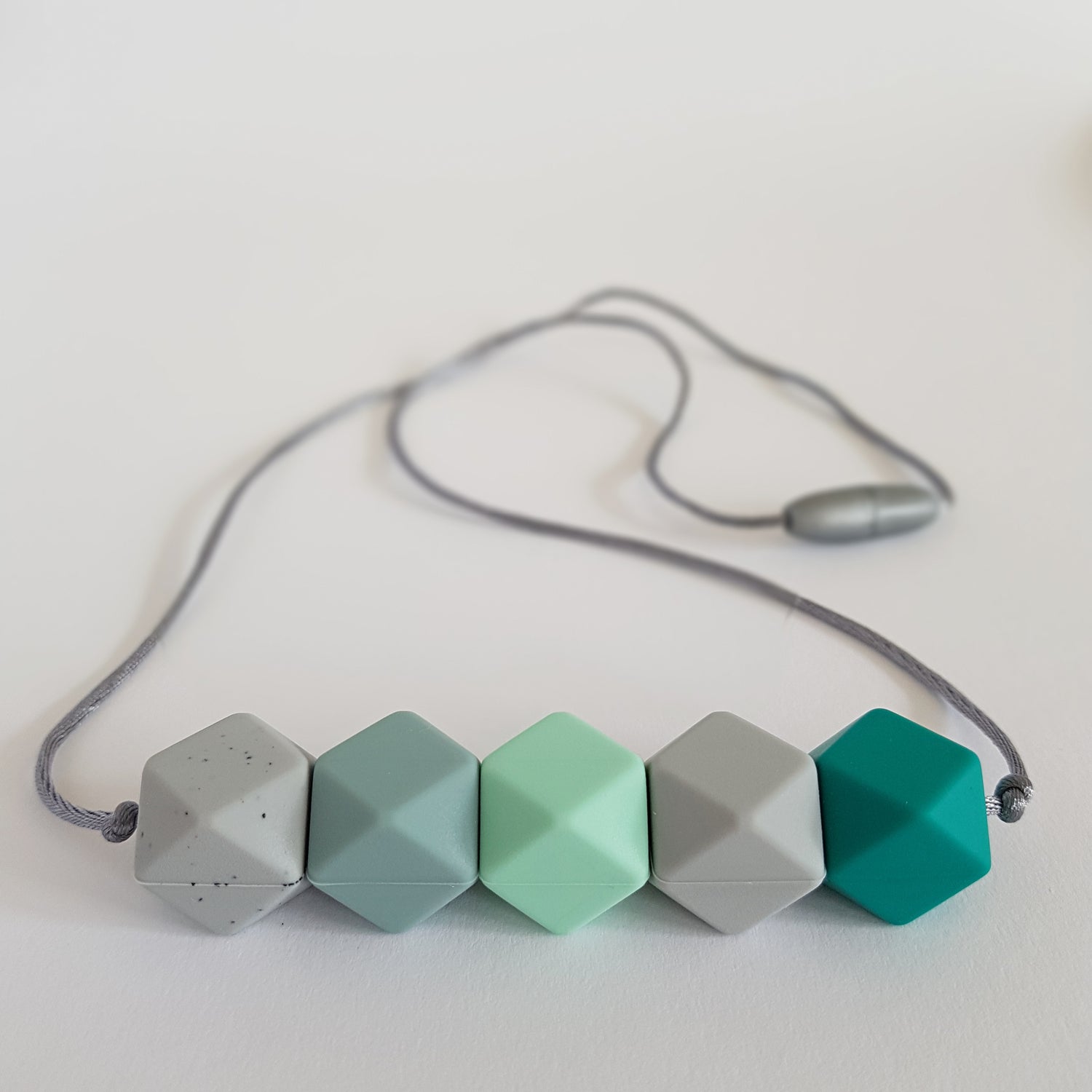 Borstvoedingsketting | Groen-grijs