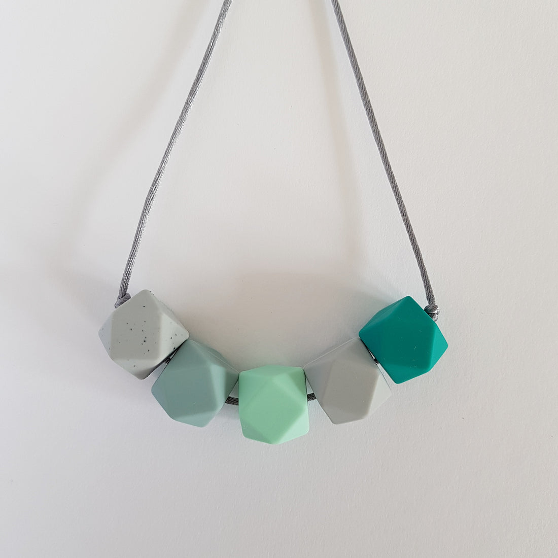 Borstvoedingsketting | Groen-grijs